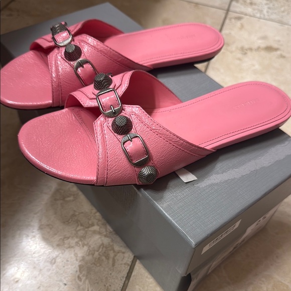 Balenciaga Pink Sandals with Gun Metal, Glossy Finish - Picture 2 of 6